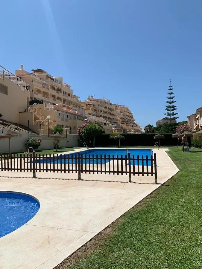 Encantador Piso Con Terraza Y Piscina Apartment Benalmadena 0*,  Spain